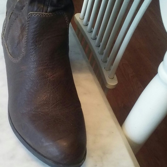 Made made material tall boots - Picture 5 of 5